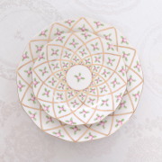 Herend ヘレンド  セーブル風小薔薇金彩　ディナープレート　約25cm (*ディナープレートのみのご案内です。他のアイテムは別売です。）