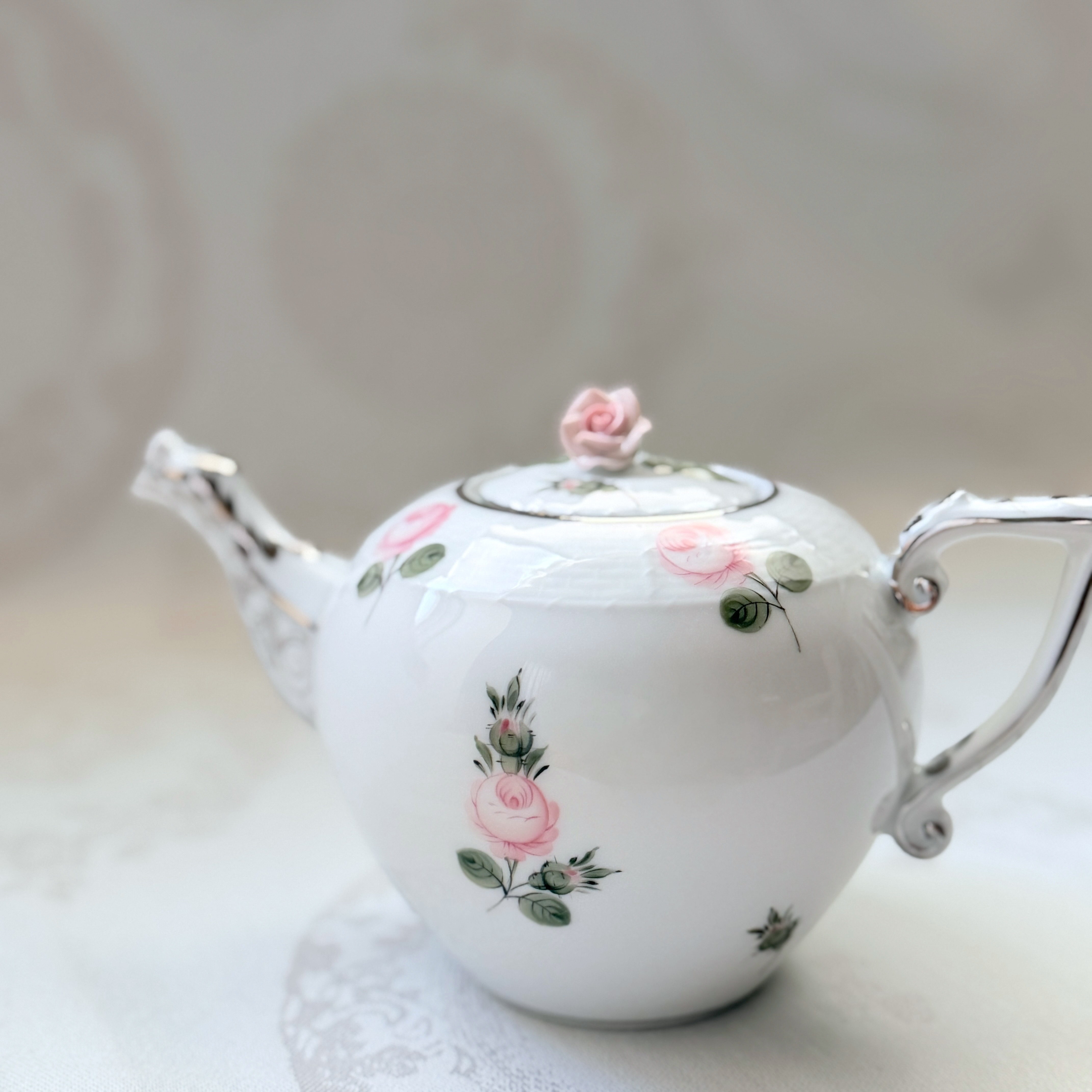☆再入荷☆　Herend ヘレンド　ウィーンの薔薇プラチナ　小花タイプ　ティーポット　約400ml