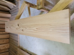 SG316 杉一枚板　約1500×37×265ｍｍ　天然熟成乾燥材　節あり　パテ仕上げ必要　耳なし　プレナー仕上げ