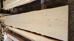 SGL604　杉一枚板　約4200×42×560～640～710mm　両耳付き　節有