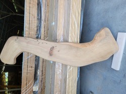 SGK457 樹齢約450年・杉大枝一枚板　約1950×290～260～320～450×38ｍｍ