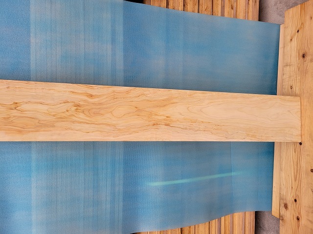 台湾ひのき　一枚板 台湾ひのき 一枚板 片耳付 カウンター - メルカリ