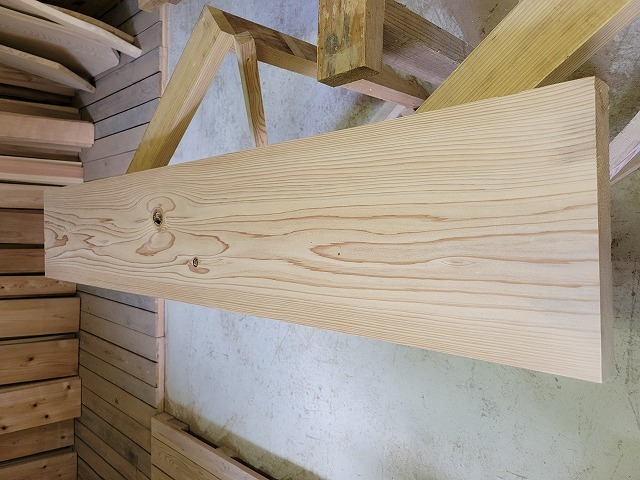 SG316 杉一枚板 約1500×37×265mm 天然熟成乾燥材 節あり パテ仕上げ