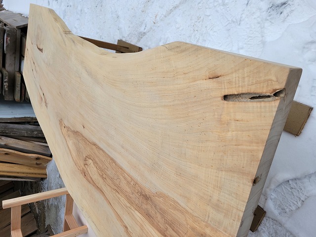 T7692☆展示品☆トチノキ☆栃の木☆天然木☆無垢材一枚板☆座卓