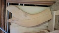 SC013 樹齢約300年・杉大枝一枚板　約1900×690～540～440×40mm　両耳つき　良材に見られる小さな空洞“ヤニ袋”“福袋”20×900ｍｍあり　割れ1300×5mmあり　研磨加工仕上げ 【希望小売40,500円（税込）より3割引き】