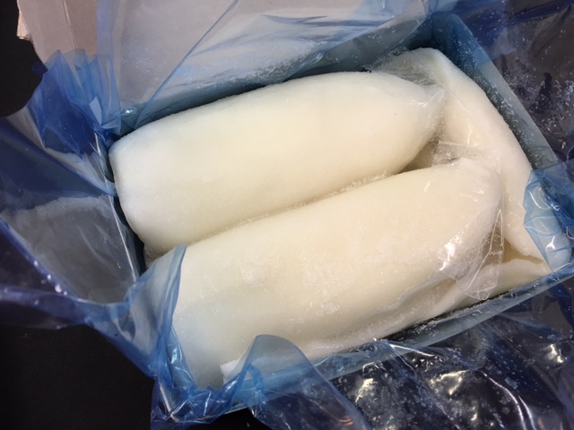 むき紋甲イカ　１ｋｇ/5～7尾入り