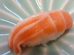 刺身サーモン　４００g前後 お刺身用　お寿司屋さん　おすすめ