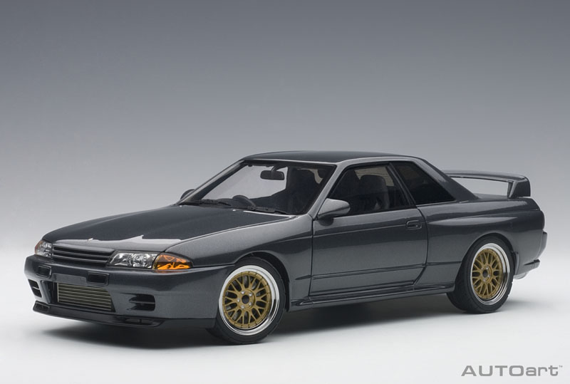 ◎予約品◎　1/18日産 スカイライン GT-R (R32) 『湾岸ミッドナイト』 零奈のGT-R