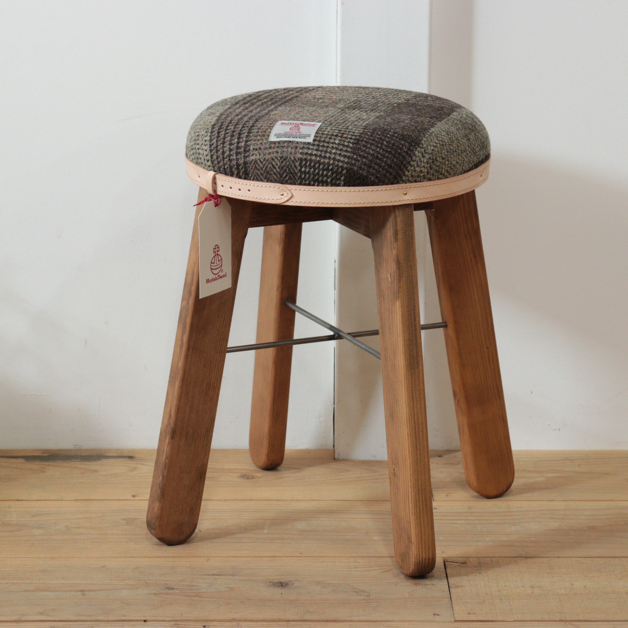 まぁるいハイスツール【ブラウンチェック】