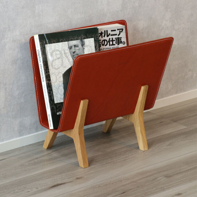 レンガ色のレザーマガジンラック ブックスタンド