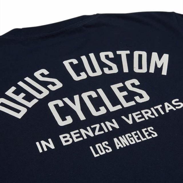 国内発送【DEUS EX MACHINA】Plymouth Tee-Navy-ボックスTシャツ 国内発送【DEUS EX MACHINA】Plymouth Tee-Navy-ボックスTシャツ