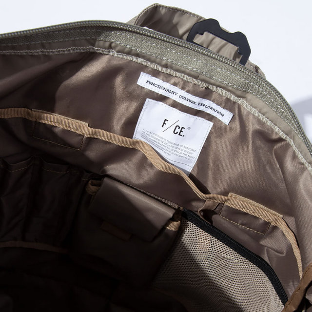 美品★F/CE.｜3WAYヘルメットバッグ｜ブラウン｜カーキ｜バックパック F/CE. F/CE.（エフシーイー） リサイクルツイル 3WAY ヘルメット