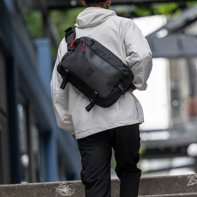 CHROME ブラック メッセンジャーバッグ Amazon.co.jp: [クローム] メッセンジャーバッグ CTZ 24L