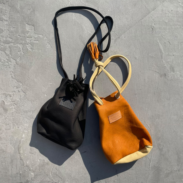 ナスングワム ショルダーバッグ レザーバッグ ブラック ナスングワム