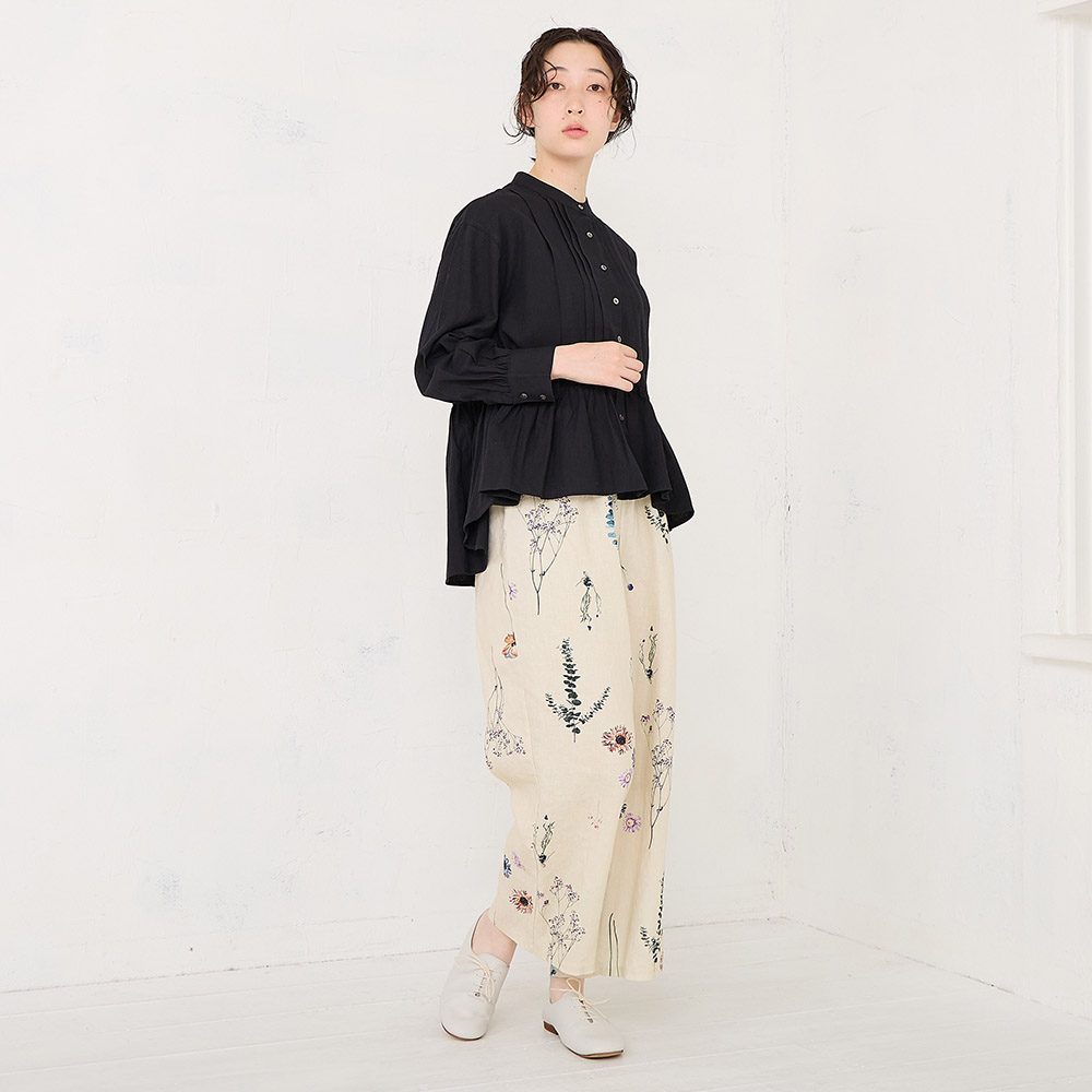 美品☆かぐれ 2023SS フラワープリント リネン パンツ かぐれ（カグレ）の「フラワープリントリネンパンツ（その他