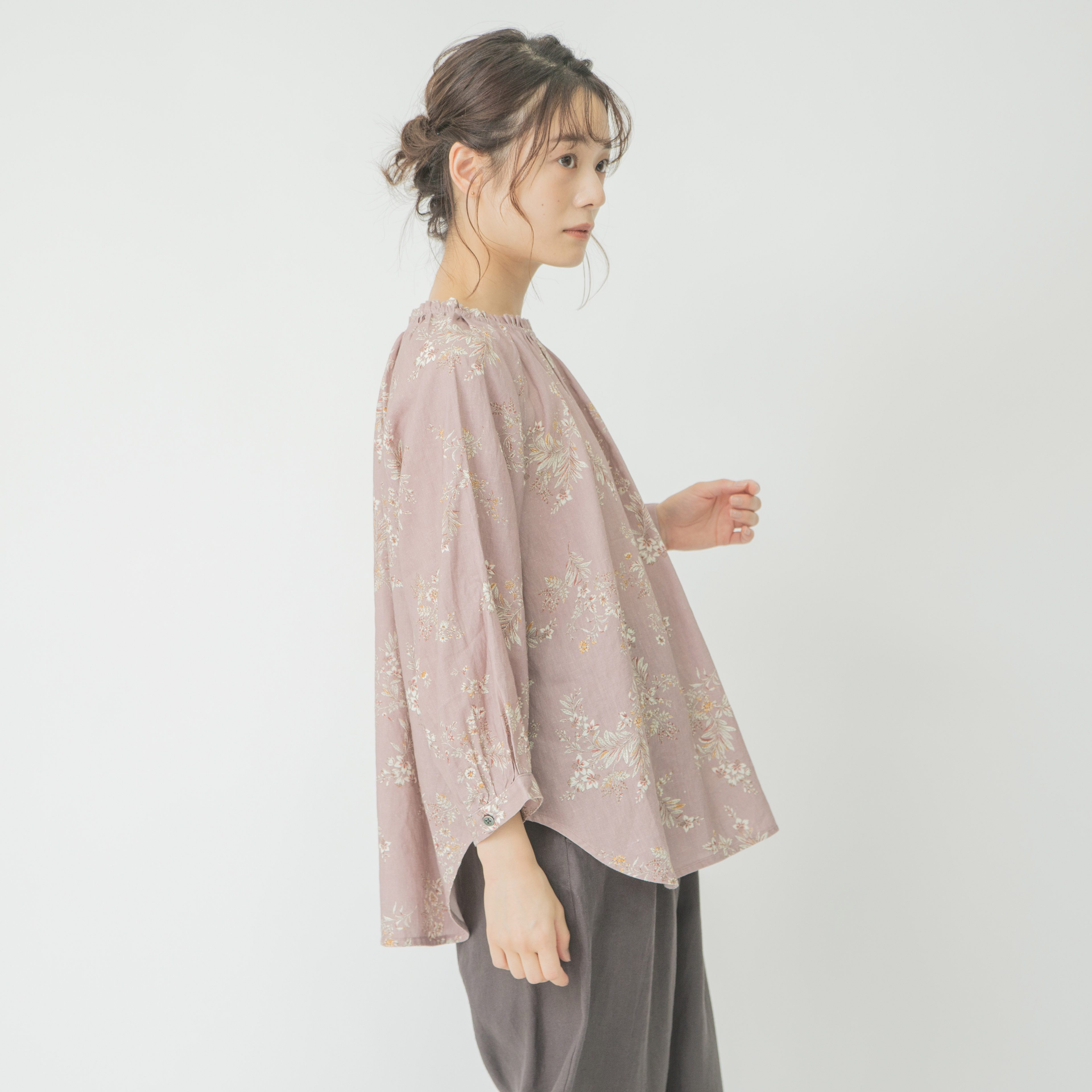 リネンフラワープリントラグランスリーブブラウス