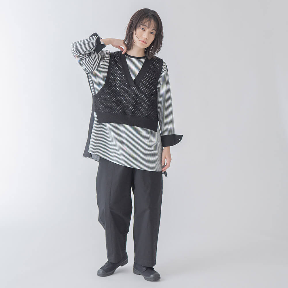 コットンリネンアイレットニットベスト