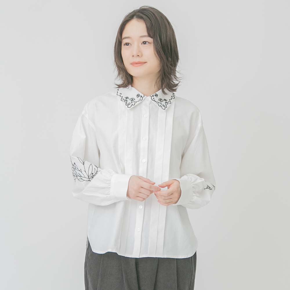 コットンビエラフラワー刺繍ブラウス