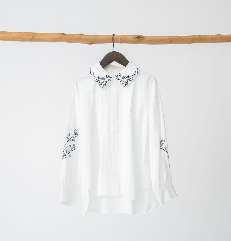 コットンビエラフラワー刺繍ブラウス