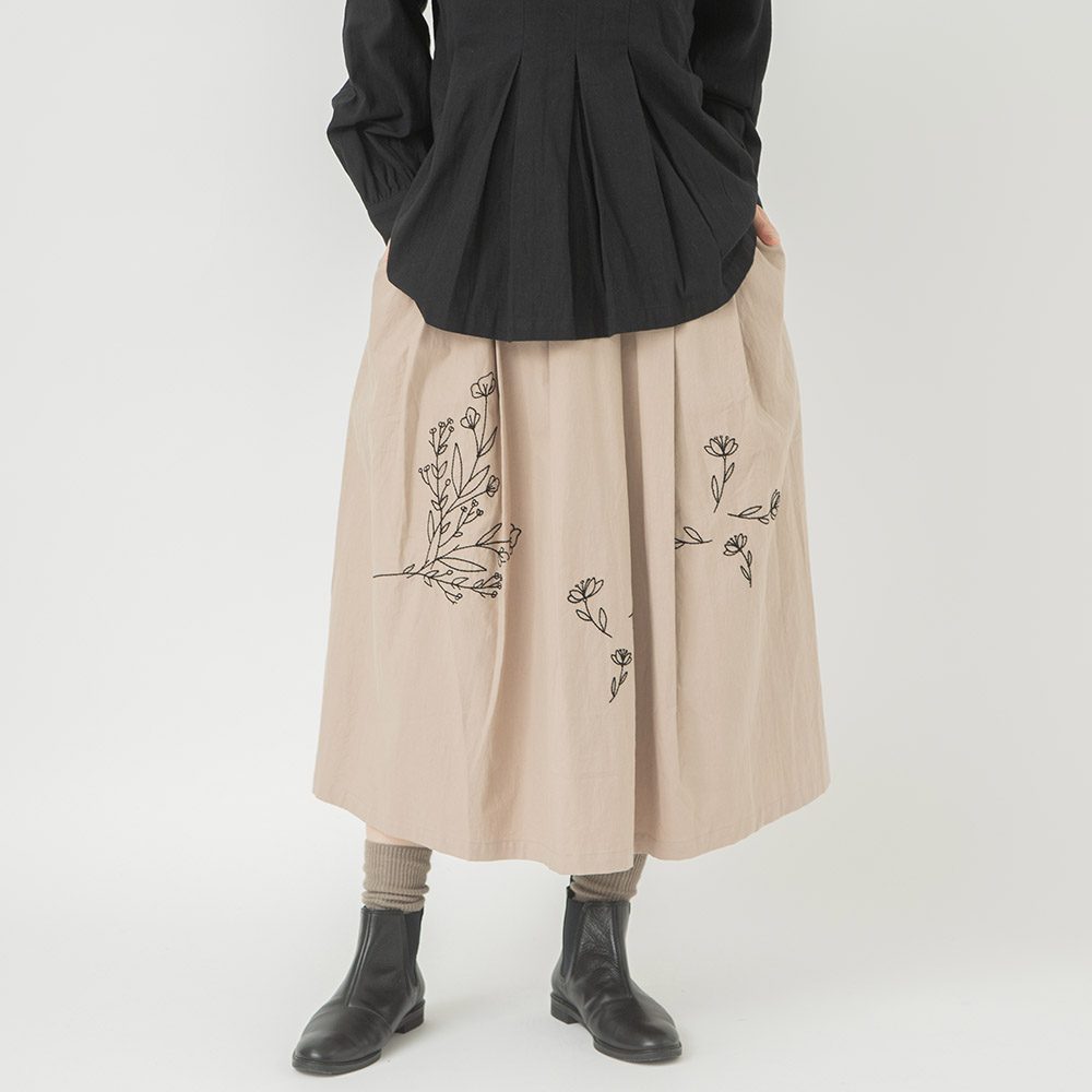 0624WT67017コットンビエラフラワー刺繍スカート