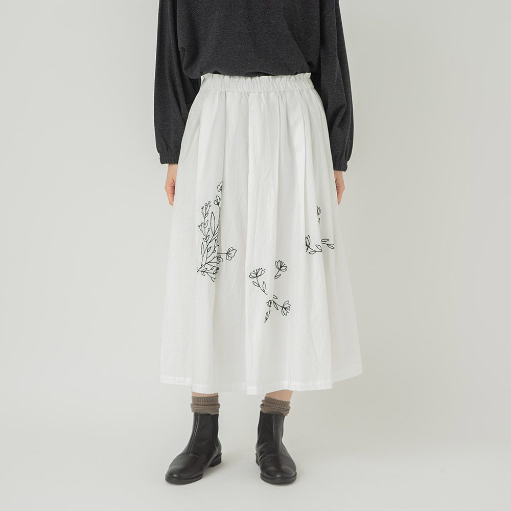 コットンビエラフラワー刺繍スカート