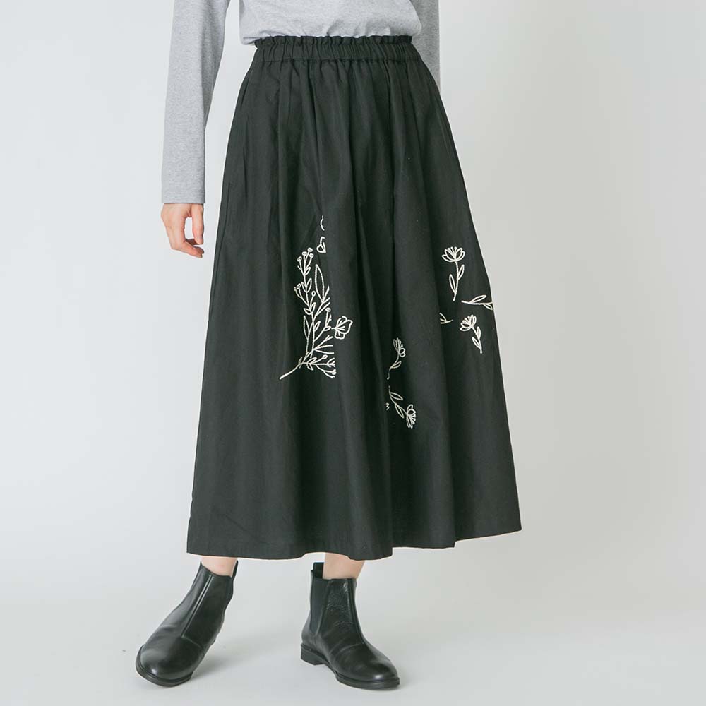 コットンビエラフラワー刺繍スカート