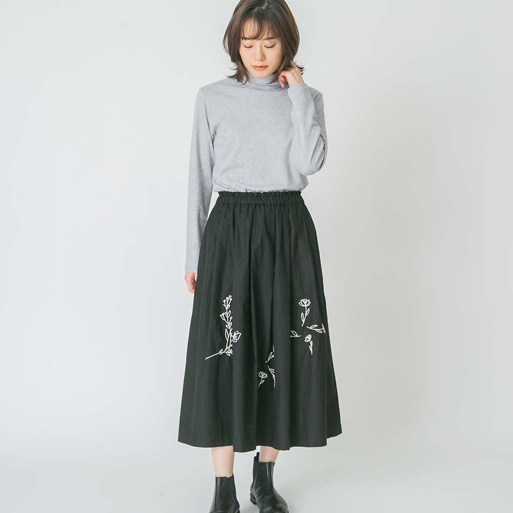 コットンビエラフラワー刺繍スカート