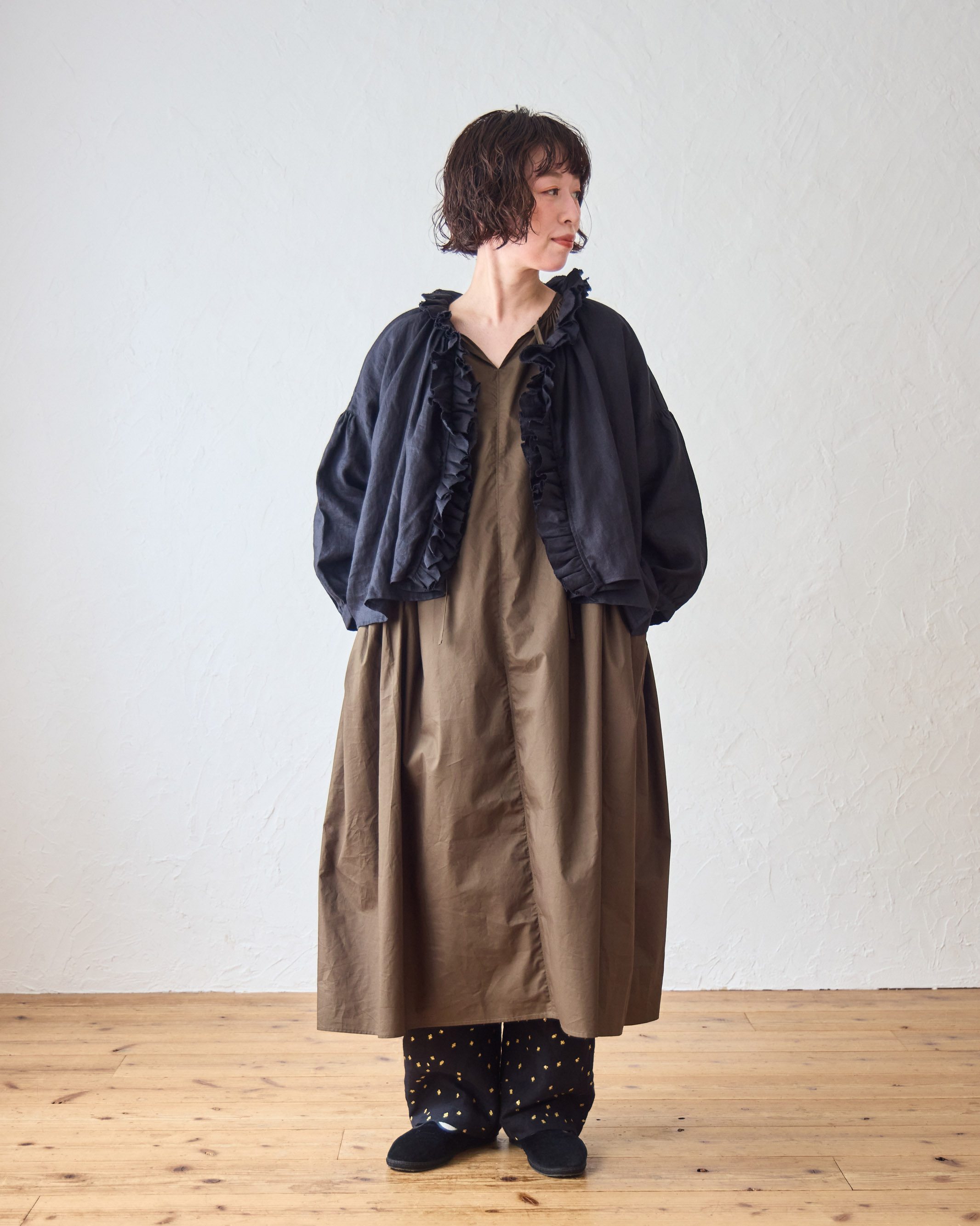 tomomiさんコラボ】リネンエアーウォッシュフリルブラウス/ 3月下旬