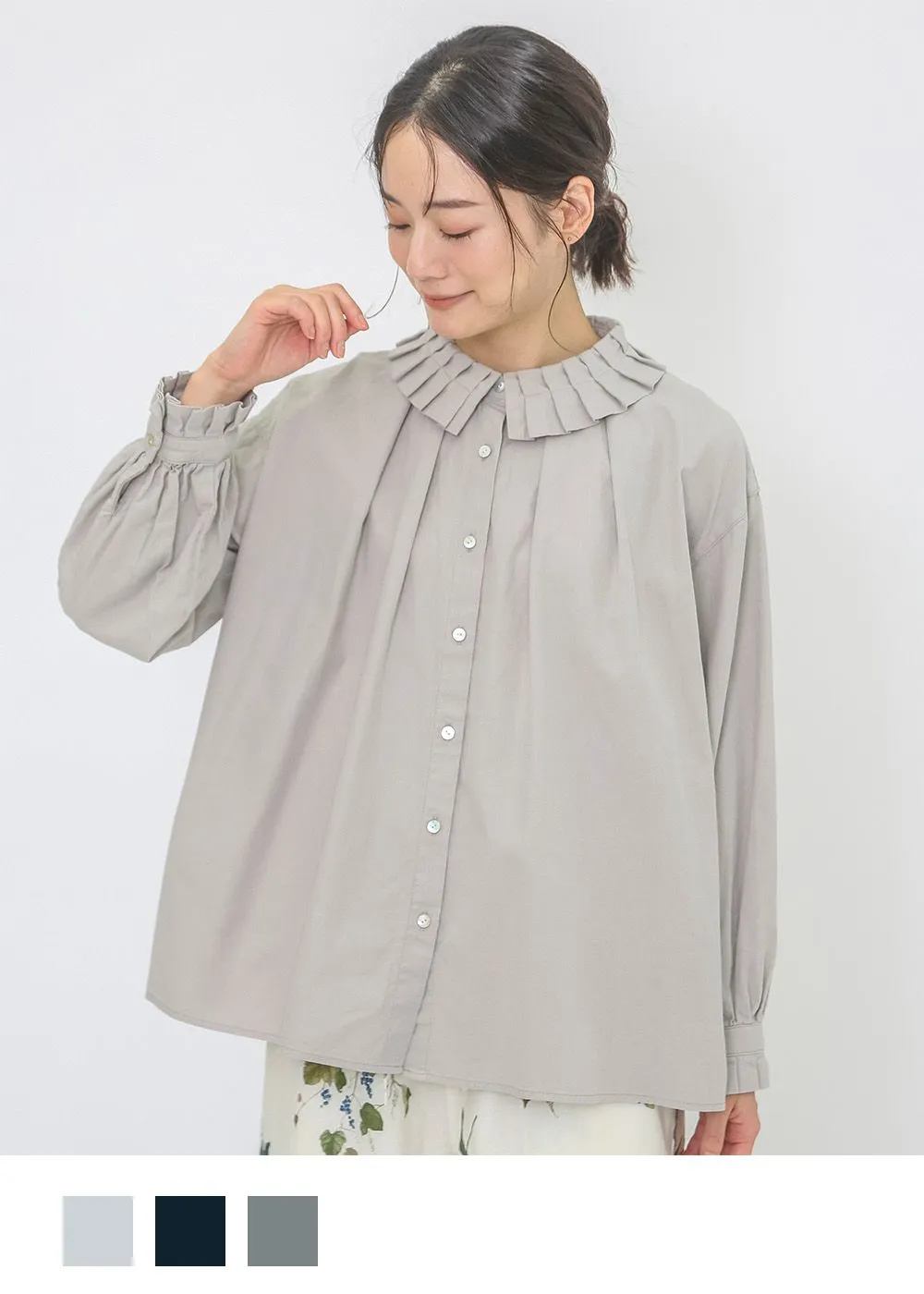 TUTIE. ツチエ Kawasakiさん リネン ブラックブラウス TUTIE. ツチエ