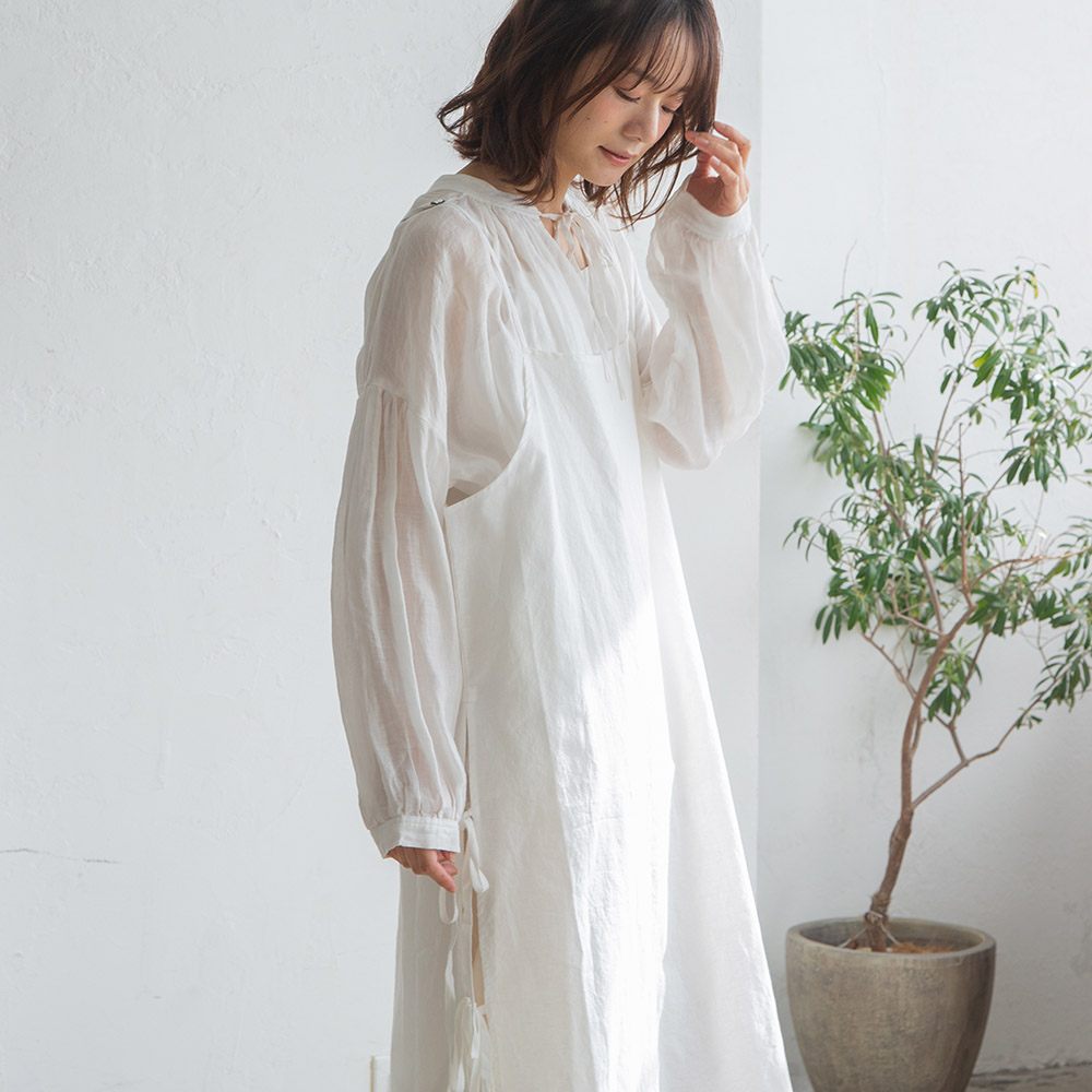 ꒰CHIP CLIP꒱背中リボン ひまわり総柄 ワンピース白黒ギンガム  