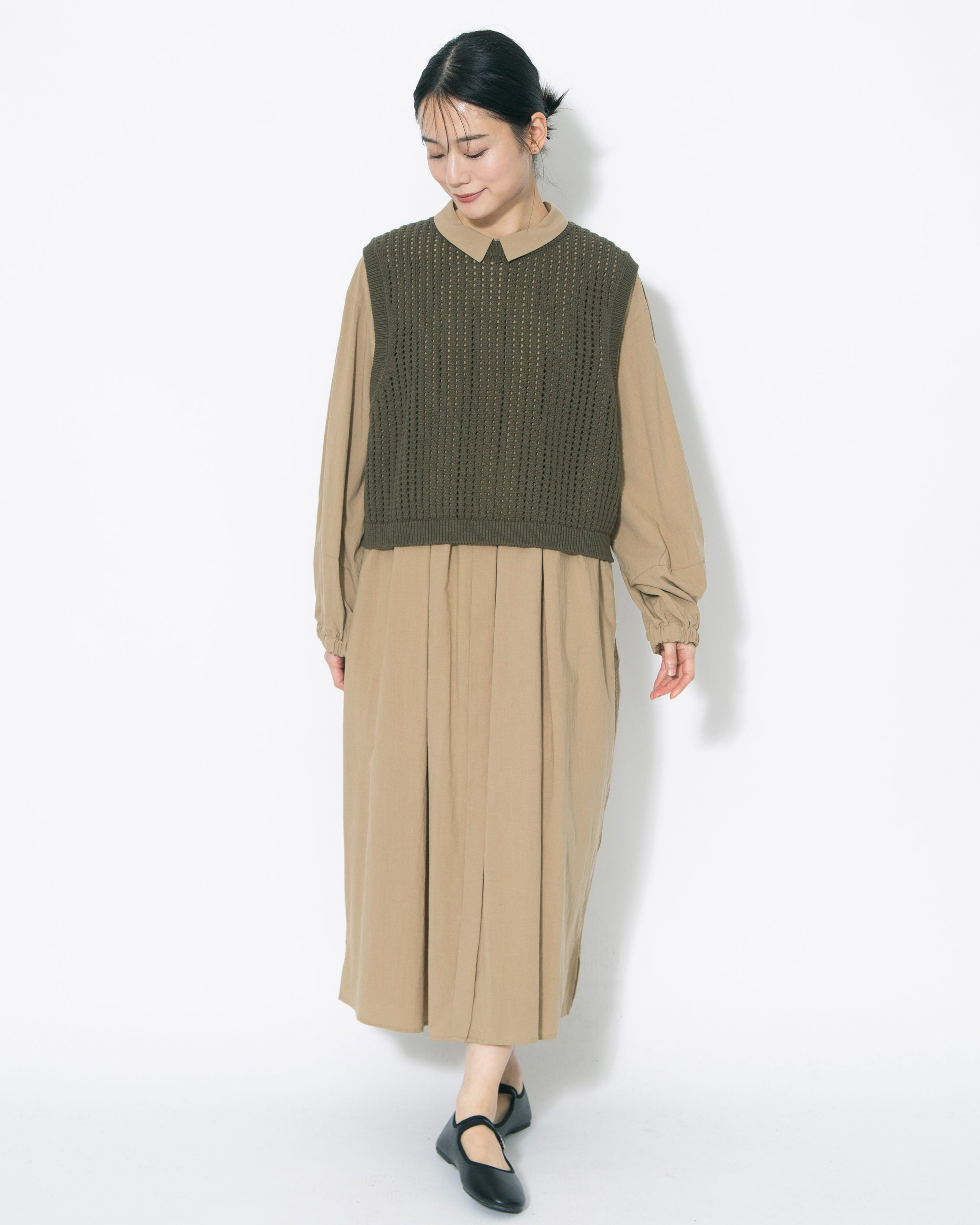 T. ニットベストワンピースレイヤードセット