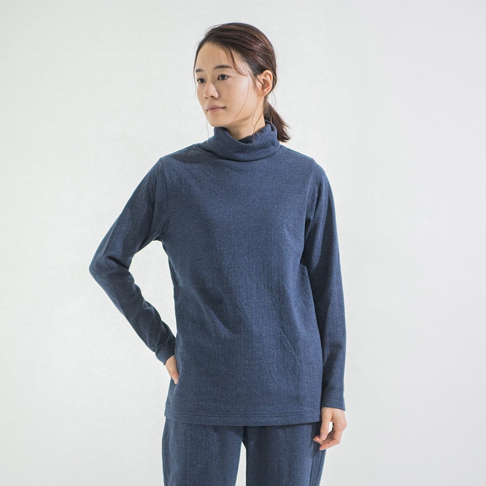 レオナールスポーツタートル紺と青の花柄タートルネック長袖トップス レオナールスポーツタートル紺と青の花柄タートルネック長袖トップス