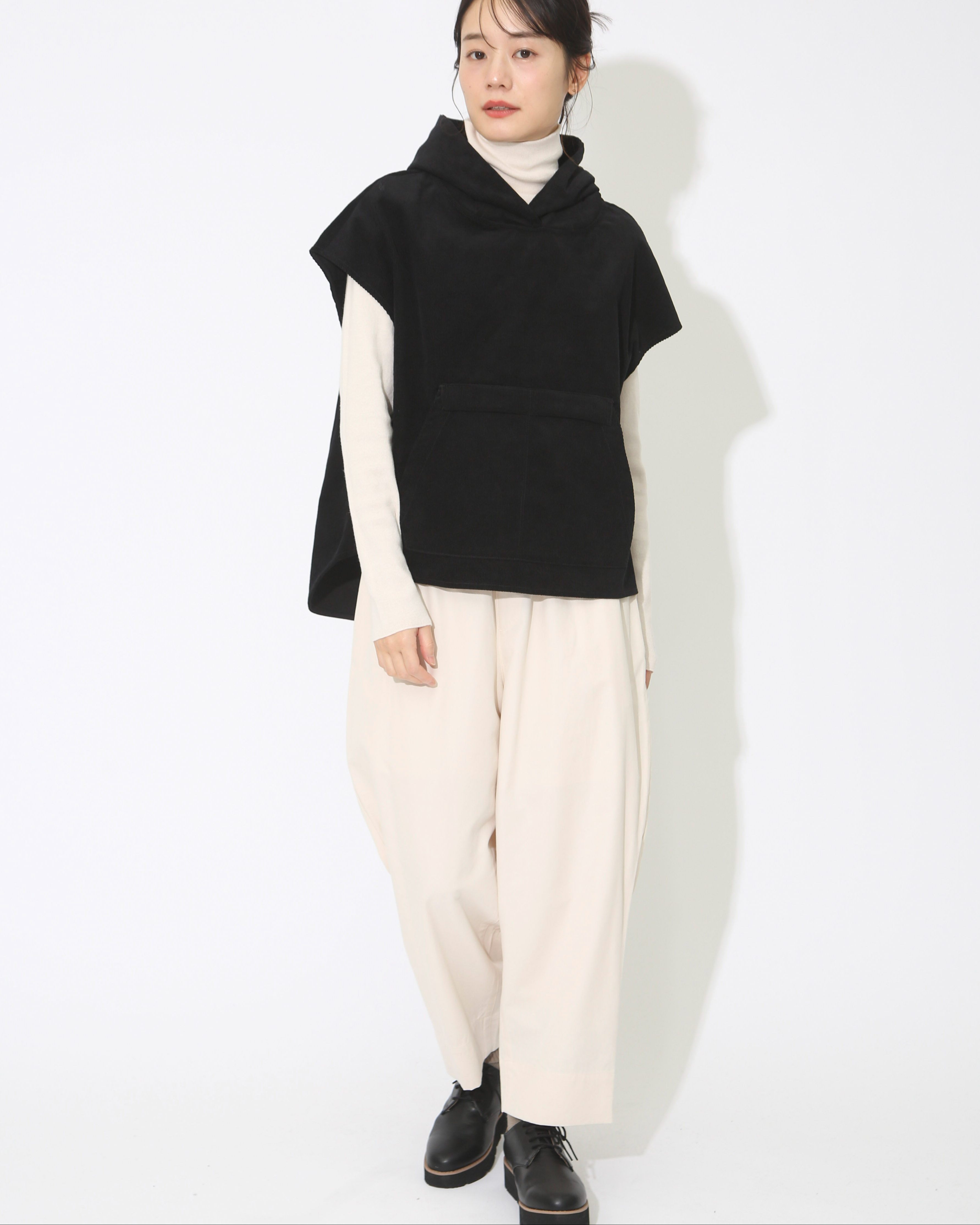 T. ピーチ起毛コットンセルロースクロップドパンツ