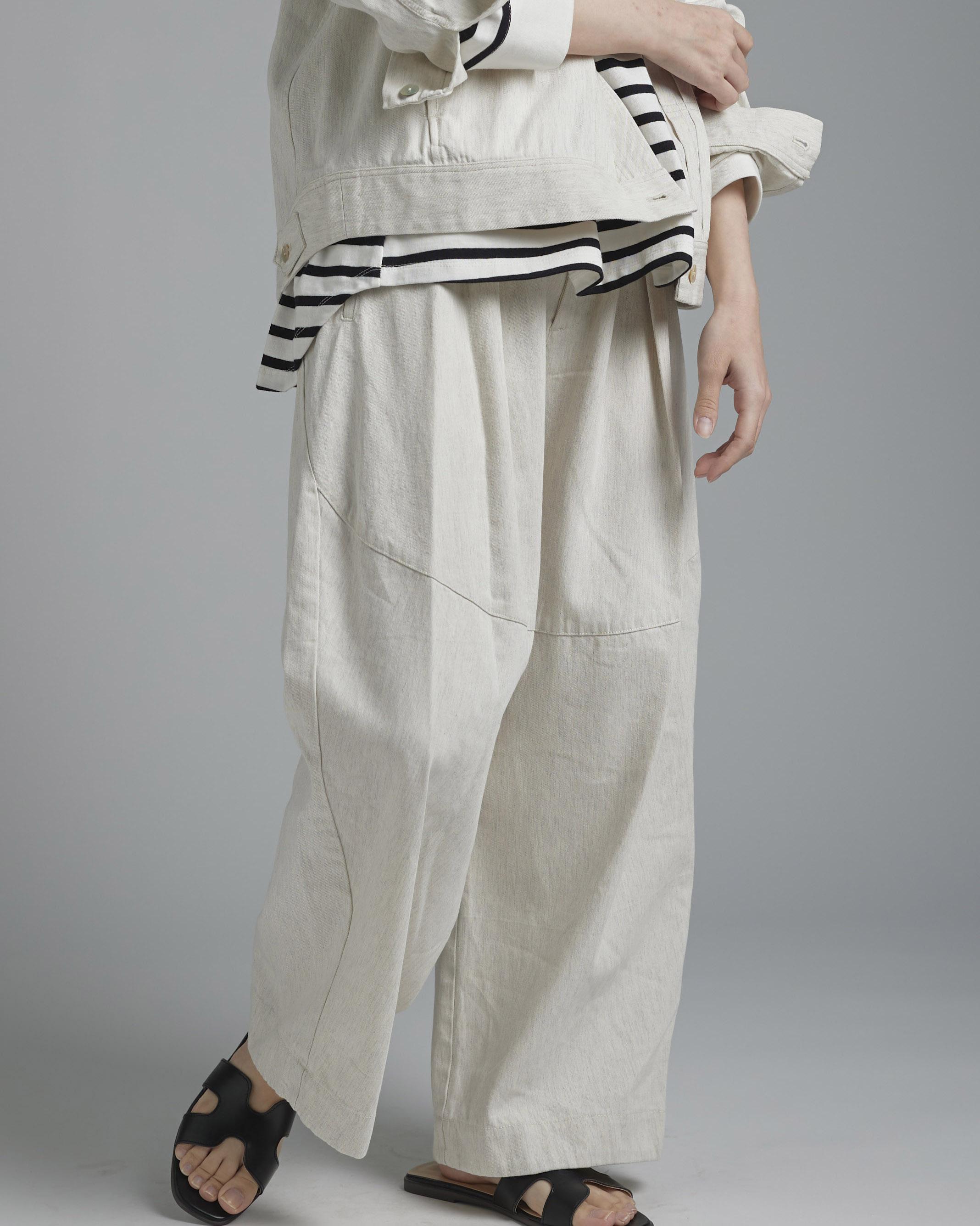 T. コットンデニムコクーンパンツ