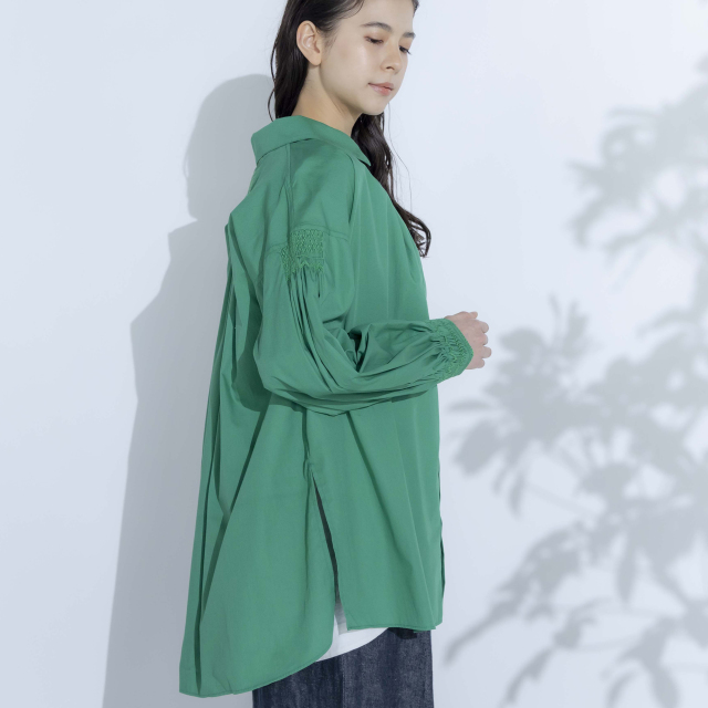 シールームリンコットンキャンブリックブラウス