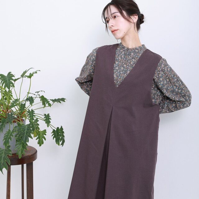 0624AS91066	コットンフラワープリントタックブラウス