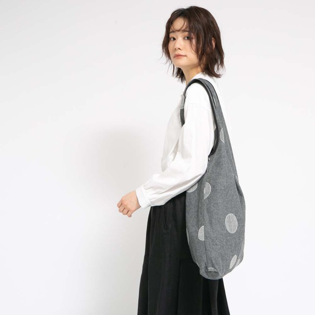 ドット柄刺繍収納バッグ グレー ドット柄刺繍収納バッグ グレー
