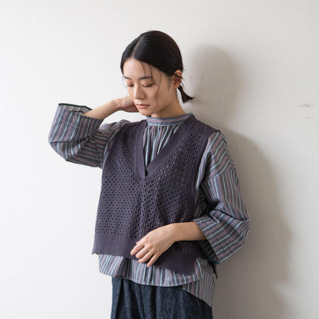 0624PT-70603 コットンリネンアイレットニットベスト