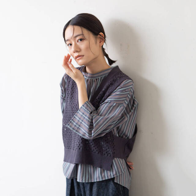 0624PT-70603 コットンリネンアイレットニットベスト