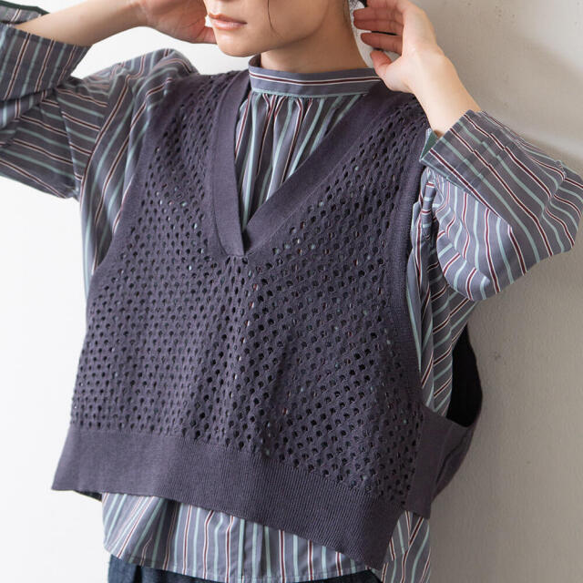 0624PT-70603 コットンリネンアイレットニットベスト