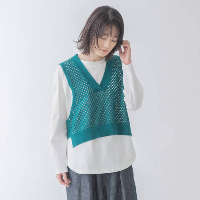 0624PT-70603 コットンリネンアイレットニットベスト