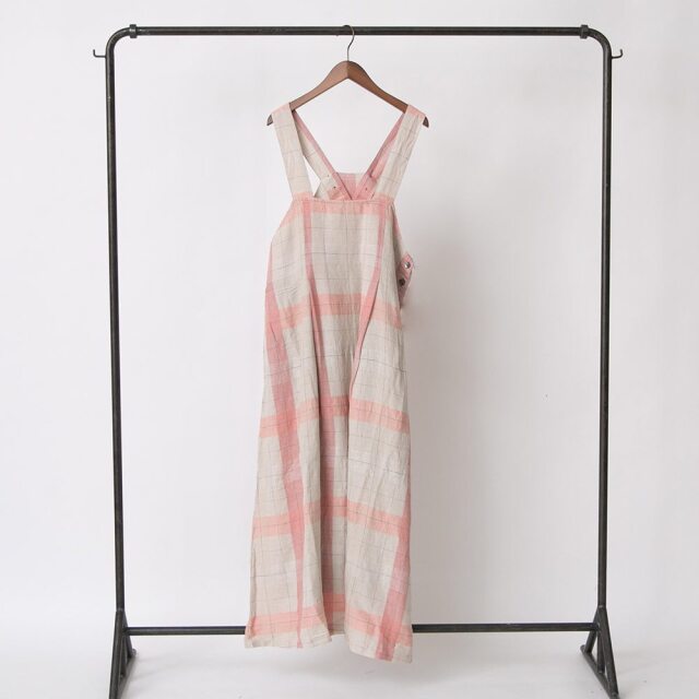 専用ページでございます。 ボウタイリボンフラワープリントドッキングワンピース