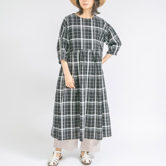 no762コットンギャザーワンピース　レッドタータンチェック　薄手　五分袖 ガーリッシュワンピース・赤タータン | heavenly garden