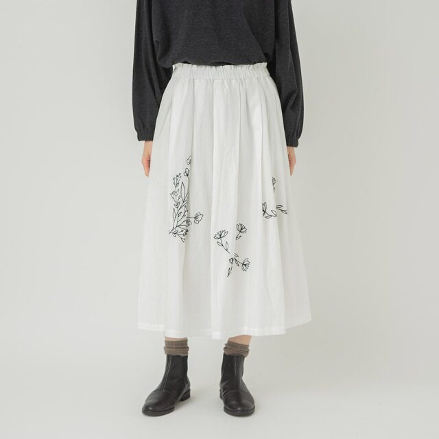 0624WT67017コットンビエラフラワー刺繍スカート