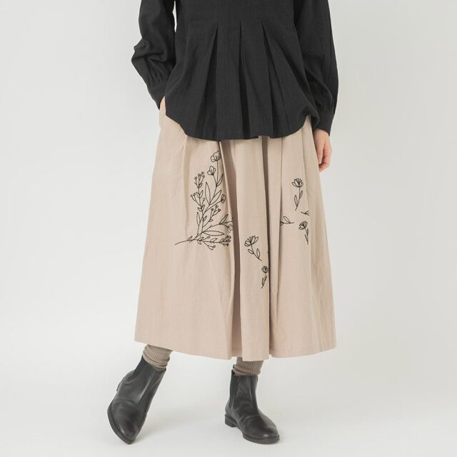 0624WT67017コットンビエラフラワー刺繍スカート