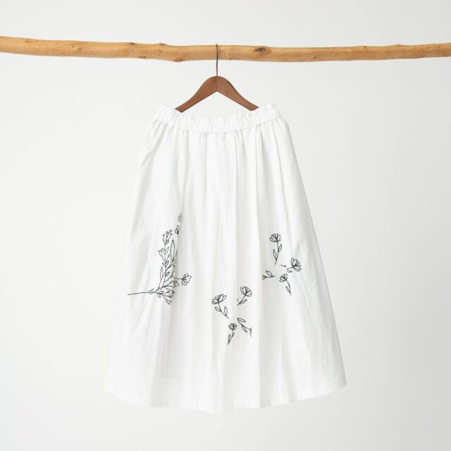 0624WT67017コットンビエラフラワー刺繍スカート