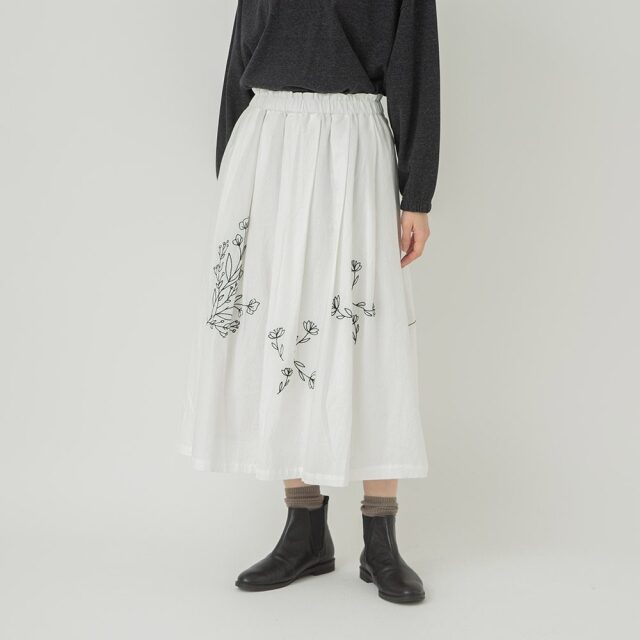 0624WT67017コットンビエラフラワー刺繍スカート