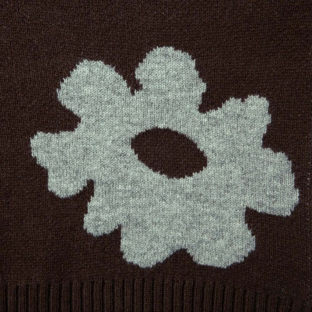 MEYAME 24AWフラワー キルティング プルオーバー MEYAME（メヤメ）の「MEYAME/メヤメ フラワーキルティングプルオーバー