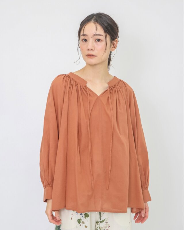 モデル身長：164ｃｍ　着用カラー：レンガ