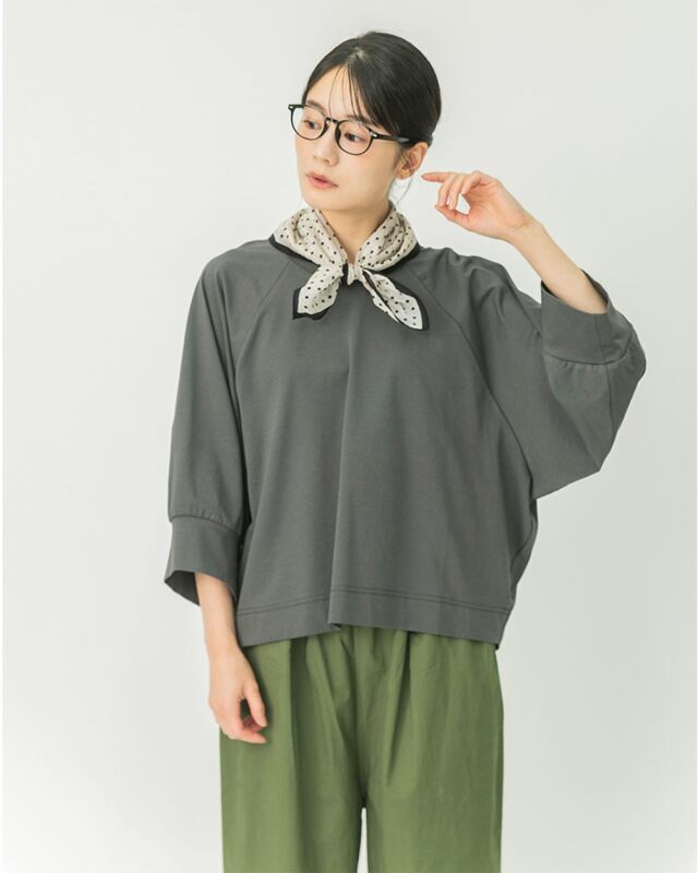 モデル身長：164ｃｍ　着用カラー：チャコール